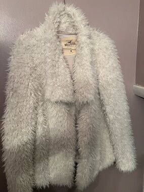 Hollister Women's White Faux Fur Jacket Open Front Size M